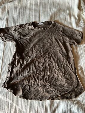 Zenana Outfitters Brown Short Sleeve Crewneck Tee